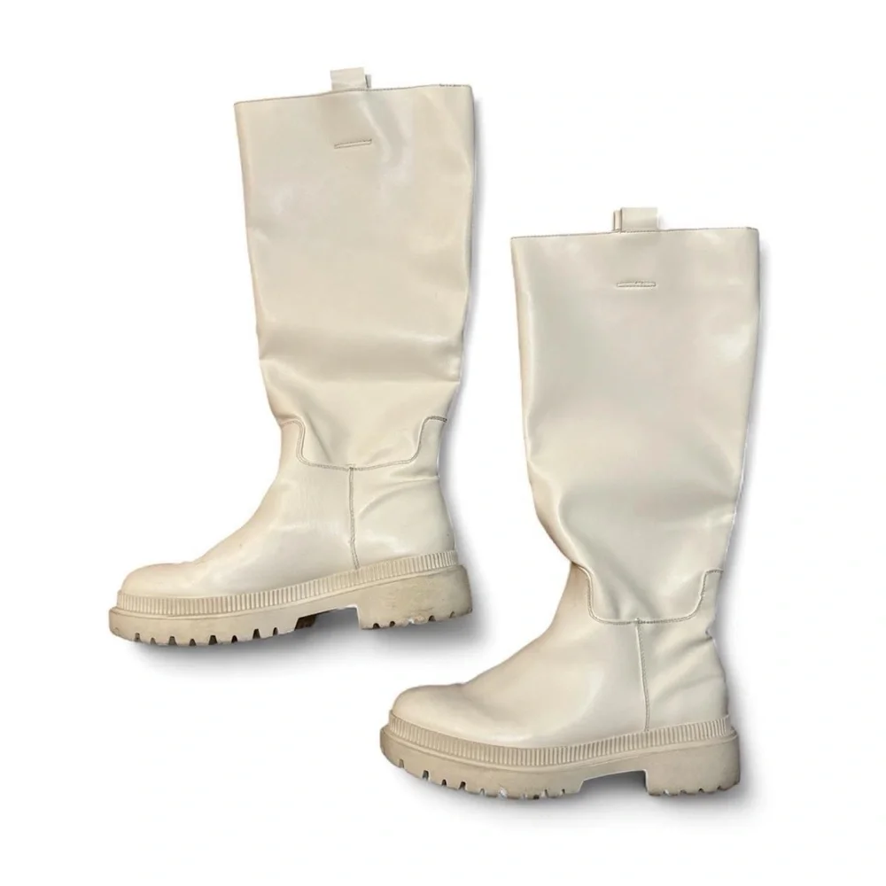 Elegant Cream Knee-High Women's Boots Size 41 - Picture 1 of 8